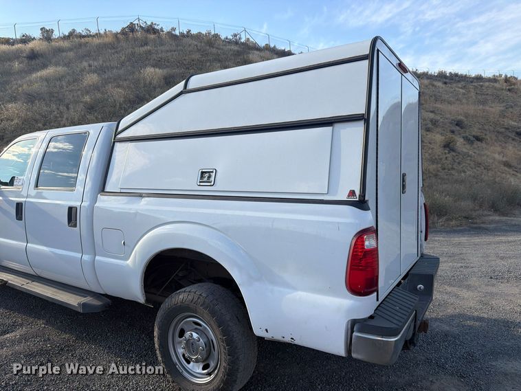 image for item FM4502 2012 Ford F350 Super Duty Crew Cab pickup truck