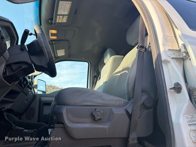 image for item FM4502 2012 Ford F350 Super Duty Crew Cab pickup truck