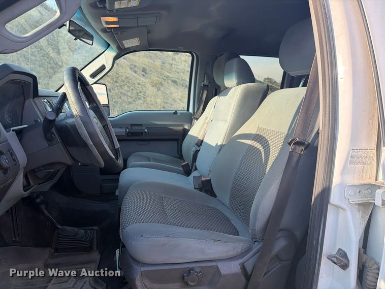 image for item FM4502 2012 Ford F350 Super Duty Crew Cab pickup truck