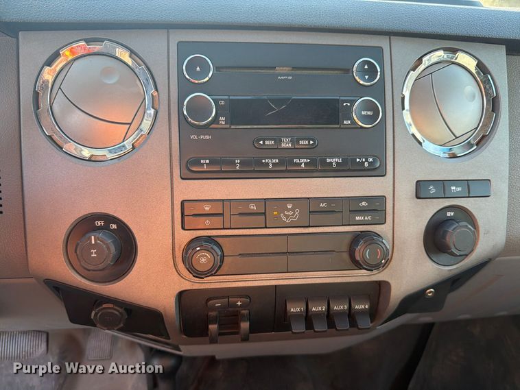 image for item FM4502 2012 Ford F350 Super Duty Crew Cab pickup truck