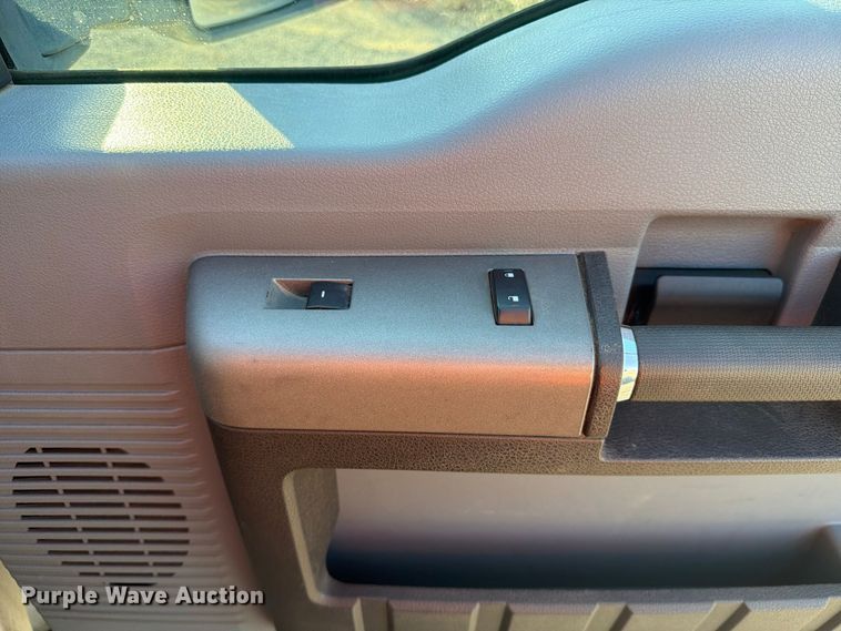 image for item FM4502 2012 Ford F350 Super Duty Crew Cab pickup truck