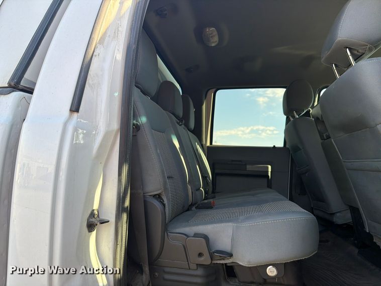 image for item FM4502 2012 Ford F350 Super Duty Crew Cab pickup truck