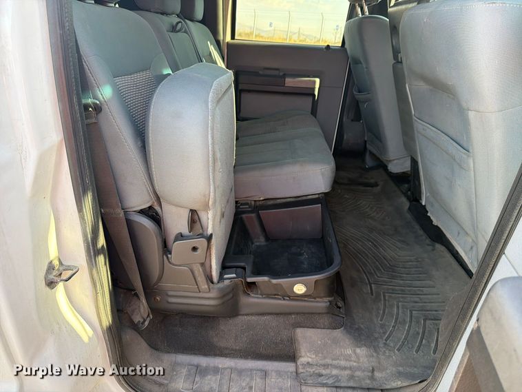image for item FM4502 2012 Ford F350 Super Duty Crew Cab pickup truck