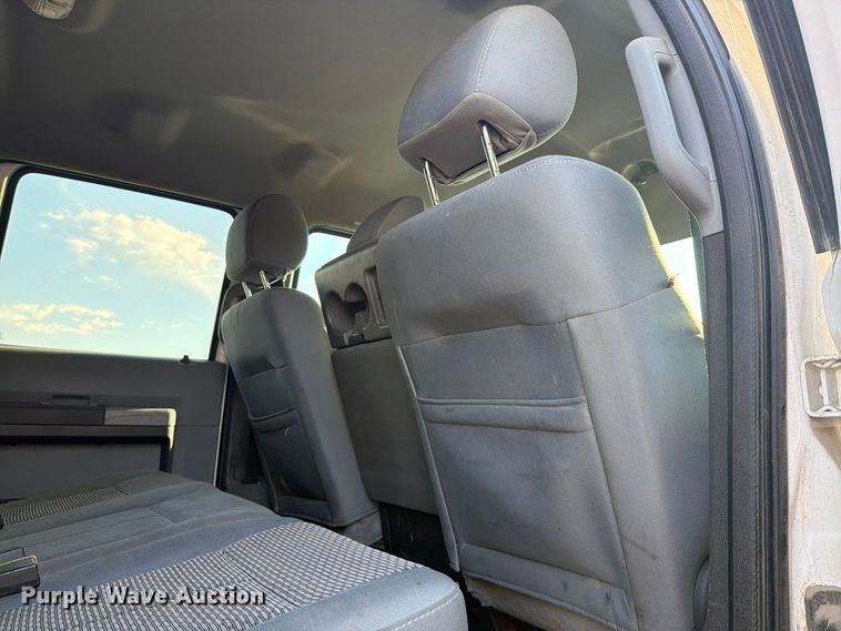 image for item FM4502 2012 Ford F350 Super Duty Crew Cab pickup truck