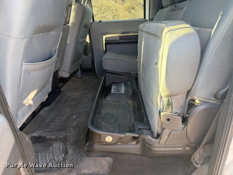 image for item FM4502 2012 Ford F350 Super Duty Crew Cab pickup truck