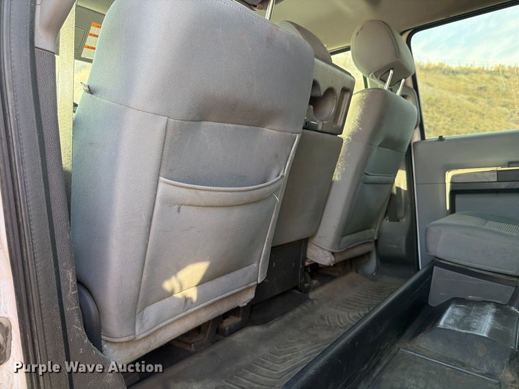 image for item FM4502 2012 Ford F350 Super Duty Crew Cab pickup truck