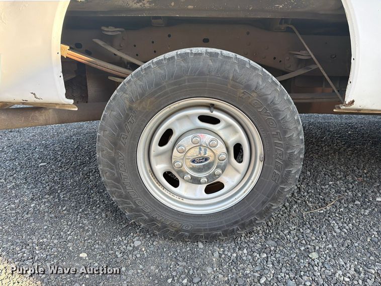 image for item FM4502 2012 Ford F350 Super Duty Crew Cab pickup truck