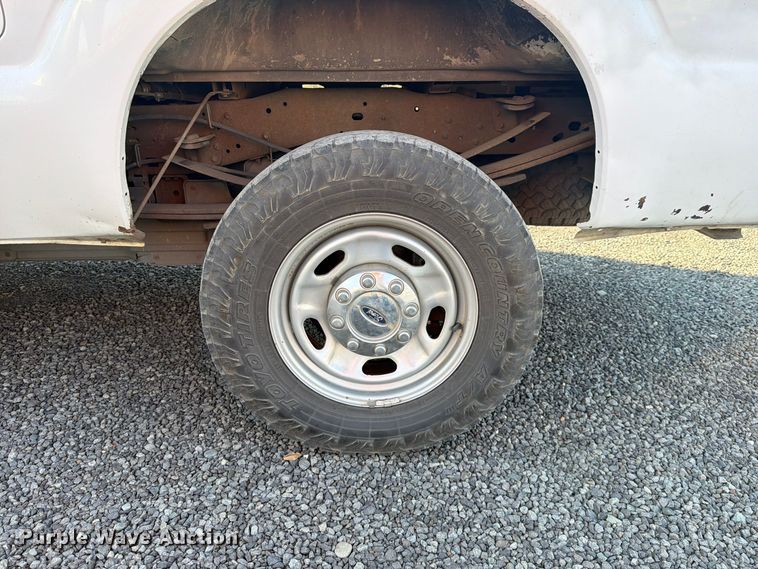 image for item FM4502 2012 Ford F350 Super Duty Crew Cab pickup truck