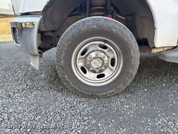 image for item FM4502 2012 Ford F350 Super Duty Crew Cab pickup truck
