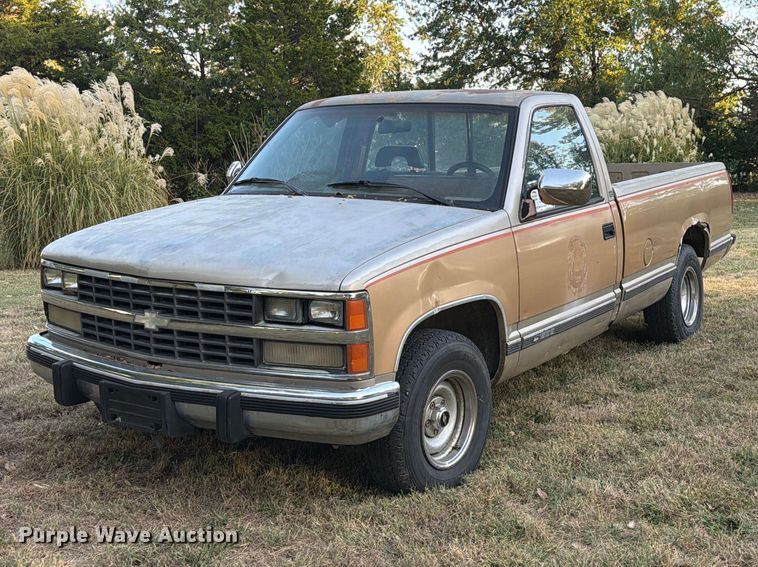 image for item FM6536 1989 Chevrolet C1500 pickup truck