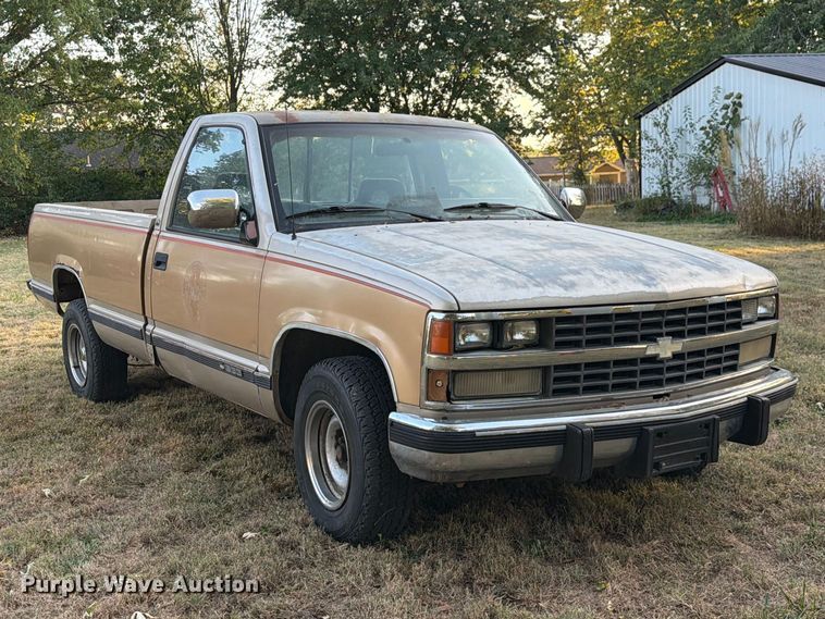 image for item FM6536 1989 Chevrolet C1500 pickup truck