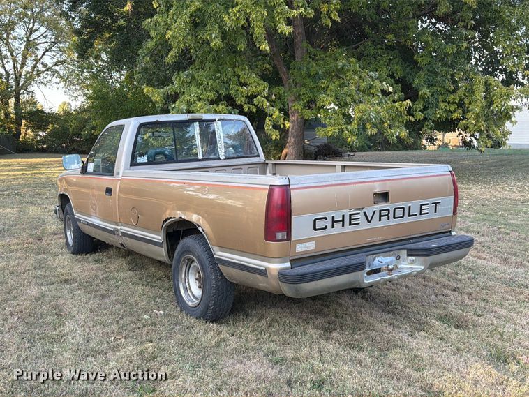 image for item FM6536 1989 Chevrolet C1500 pickup truck