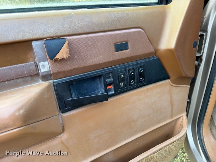 image for item FM6536 1989 Chevrolet C1500 pickup truck