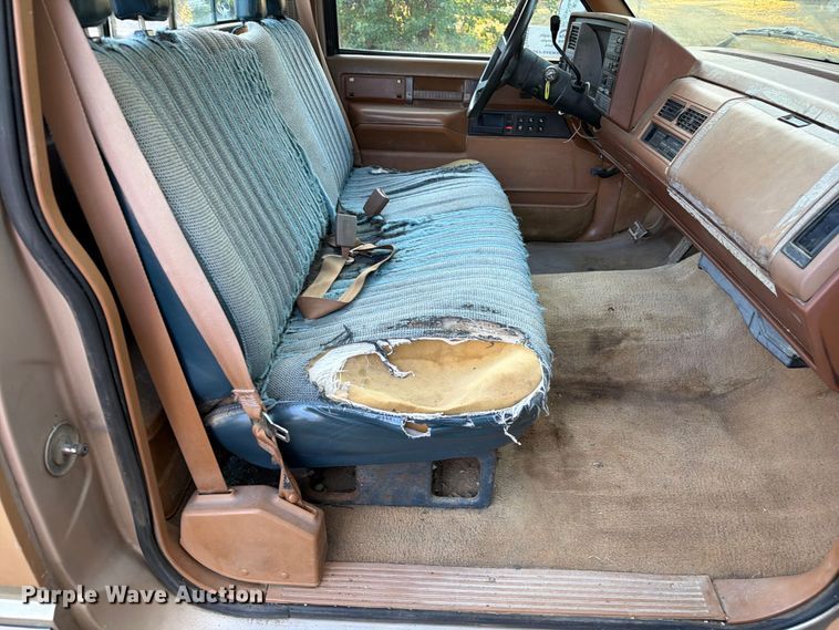 image for item FM6536 1989 Chevrolet C1500 pickup truck