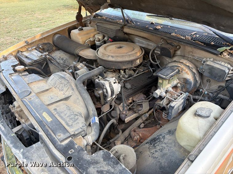 image for item FM6536 1989 Chevrolet C1500 pickup truck