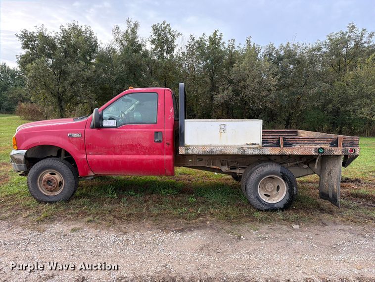 image for item FM6542 2001 Ford F350 Super Duty XL flatbed pickup truck
