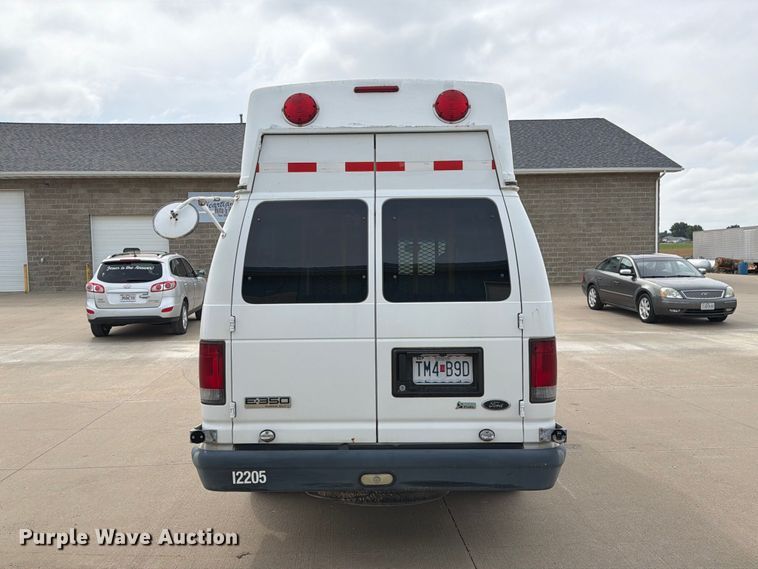 image for item FM6543 2010 Ford E350 handicap accessible van