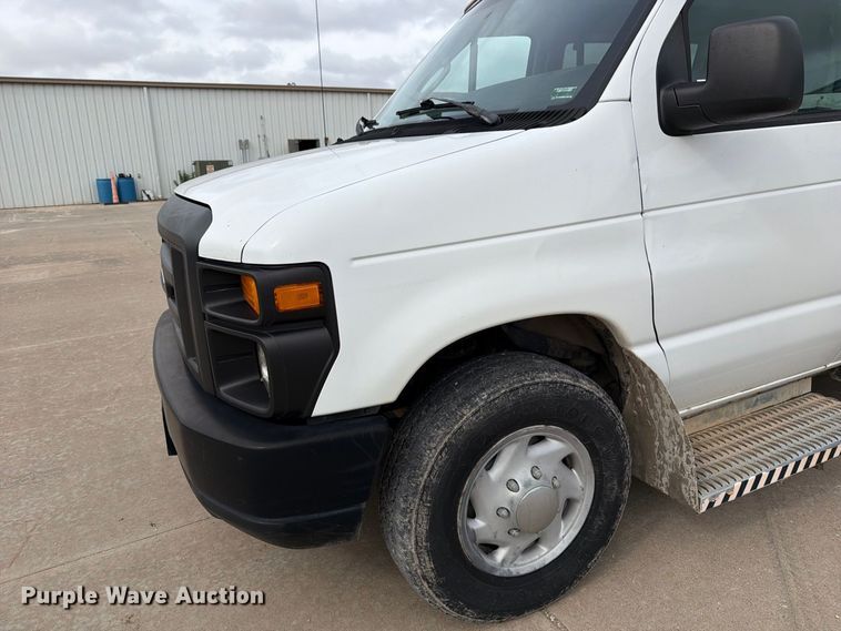image for item FM6543 2010 Ford E350 handicap accessible van