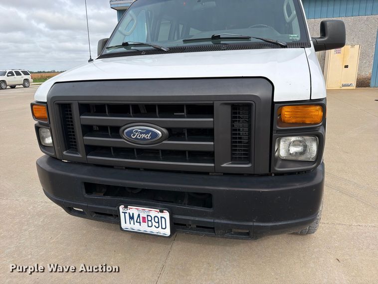 image for item FM6543 2010 Ford E350 handicap accessible van
