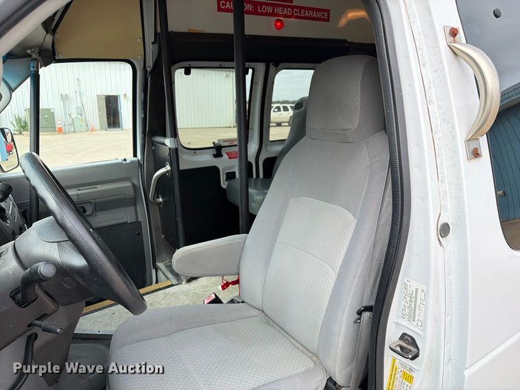 image for item FM6543 2010 Ford E350 handicap accessible van