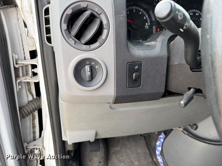 image for item FM6543 2010 Ford E350 handicap accessible van