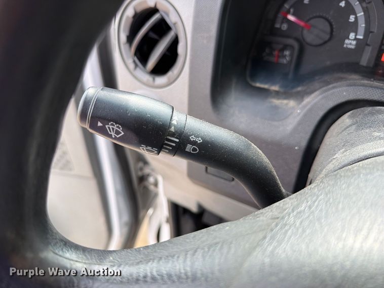 image for item FM6543 2010 Ford E350 handicap accessible van