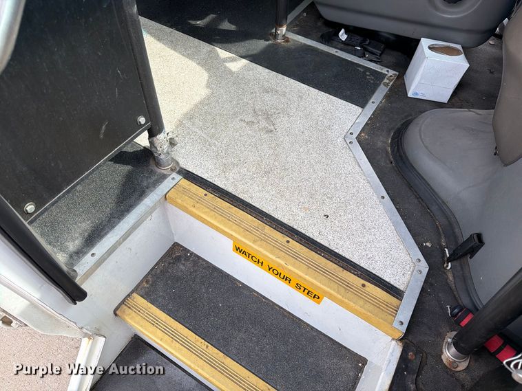 image for item FM6543 2010 Ford E350 handicap accessible van