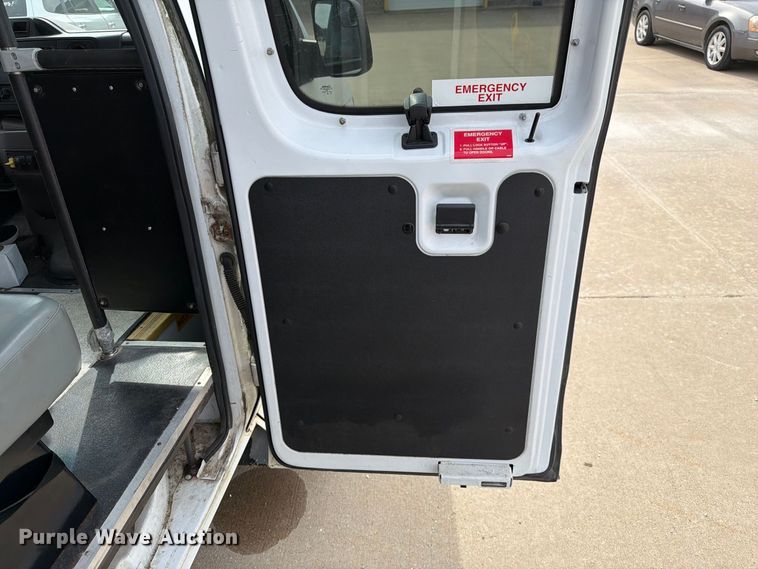 image for item FM6543 2010 Ford E350 handicap accessible van