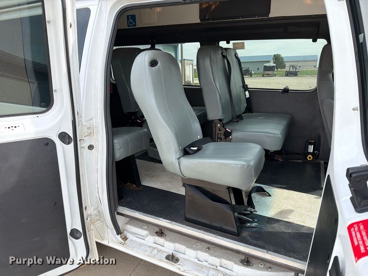 image for item FM6543 2010 Ford E350 handicap accessible van