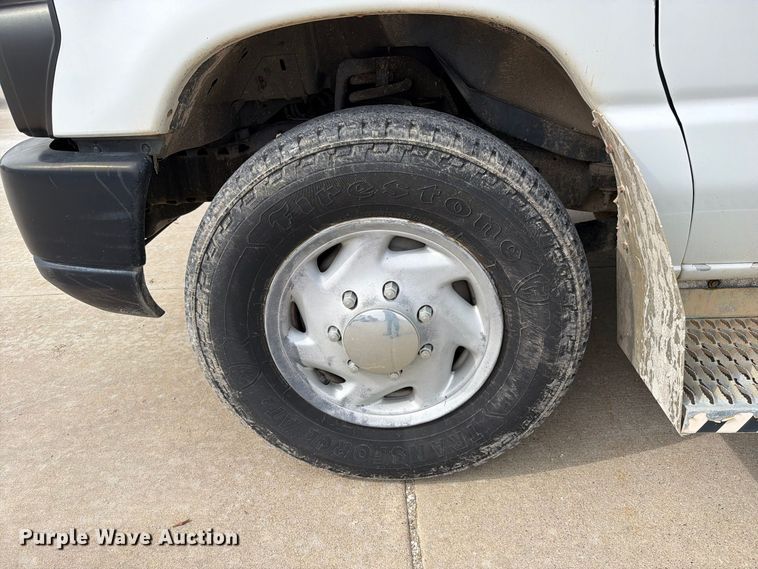 image for item FM6543 2010 Ford E350 handicap accessible van