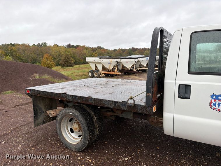 image for item FM6546 2008 Ford F550 Super Duty XL flatbed truck