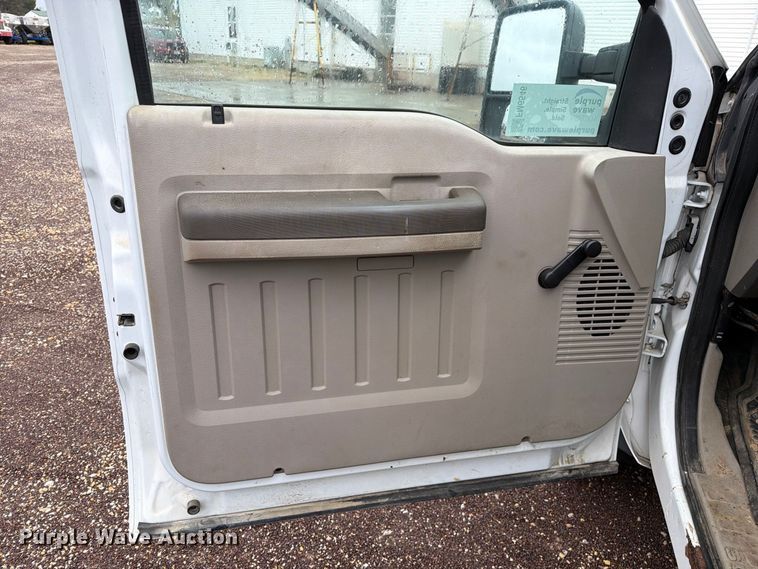 image for item FM6546 2008 Ford F550 Super Duty XL flatbed truck