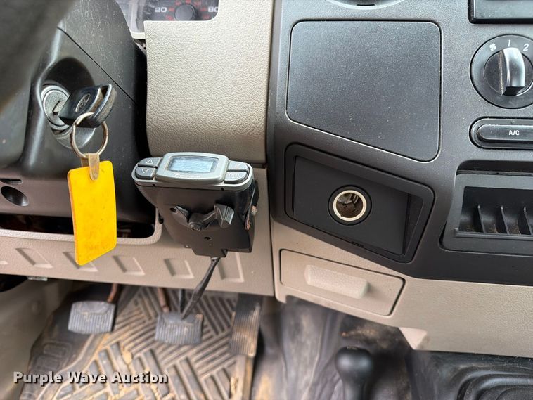 image for item FM6546 2008 Ford F550 Super Duty XL flatbed truck