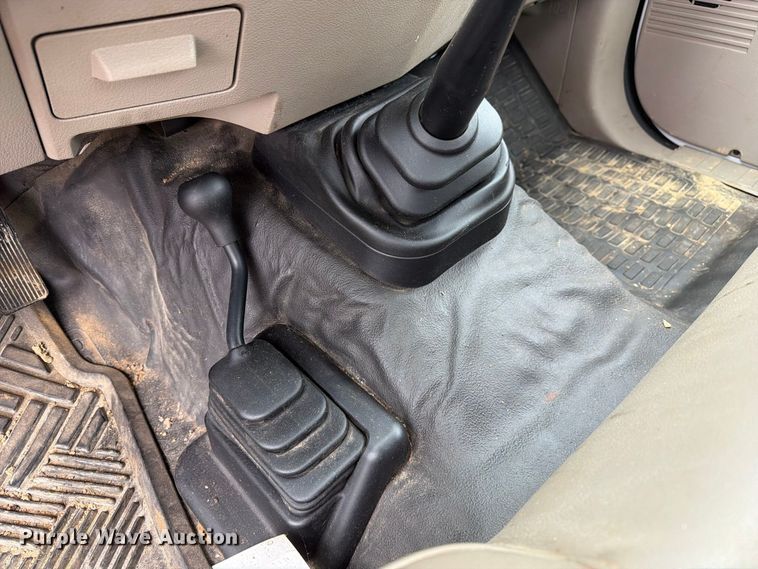 image for item FM6546 2008 Ford F550 Super Duty XL flatbed truck