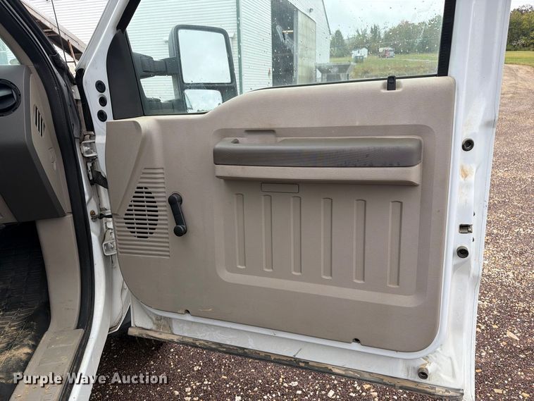 image for item FM6546 2008 Ford F550 Super Duty XL flatbed truck