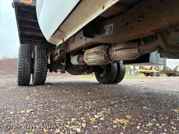 image for item FM6546 2008 Ford F550 Super Duty XL flatbed truck