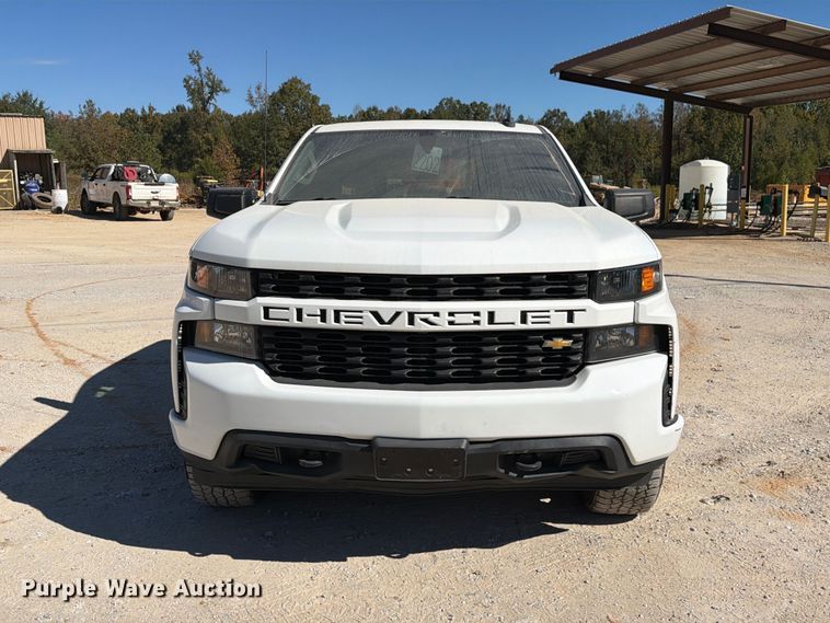 image for item FM6570 2022 Chevrolet Silverado 1500 Crew Cab pickup truck