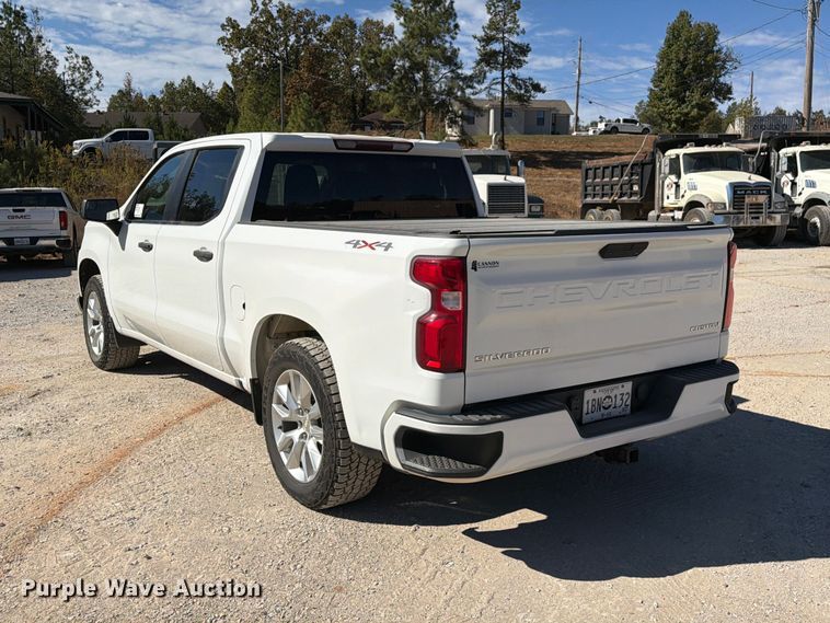 image for item FM6570 2022 Chevrolet Silverado 1500 Crew Cab pickup truck
