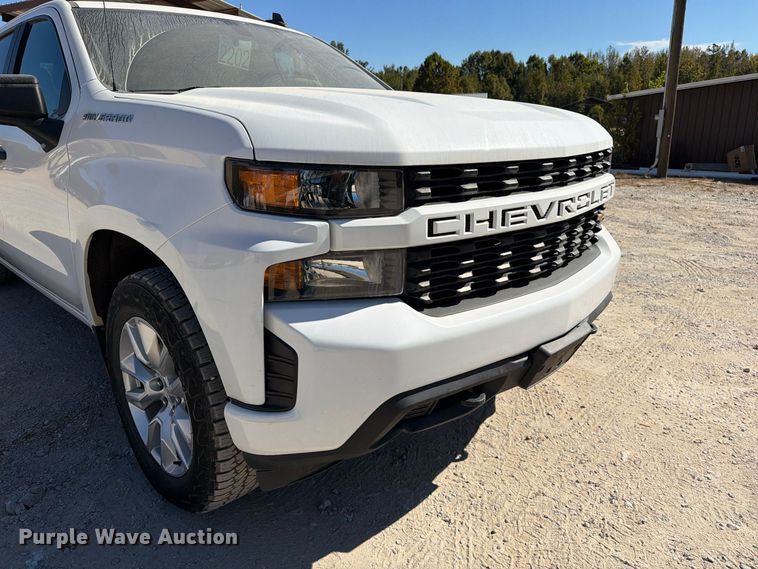 image for item FM6570 2022 Chevrolet Silverado 1500 Crew Cab pickup truck