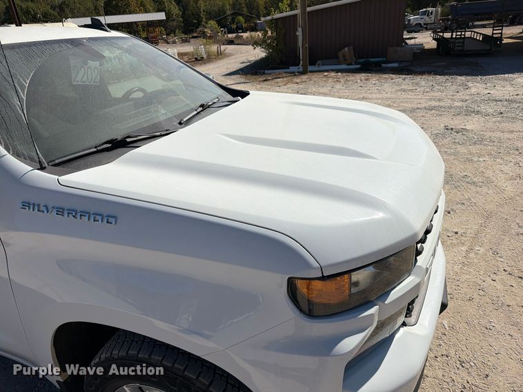 image for item FM6570 2022 Chevrolet Silverado 1500 Crew Cab pickup truck