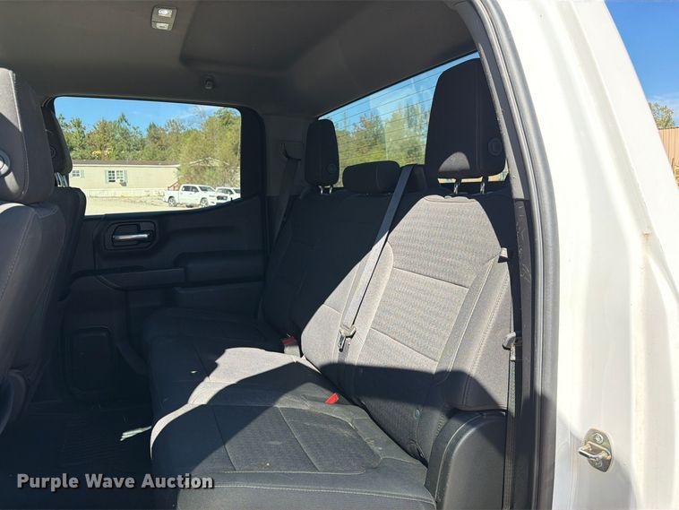 image for item FM6570 2022 Chevrolet Silverado 1500 Crew Cab pickup truck