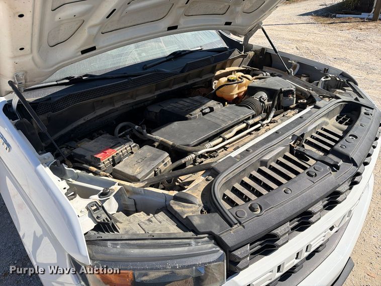 image for item FM6570 2022 Chevrolet Silverado 1500 Crew Cab pickup truck