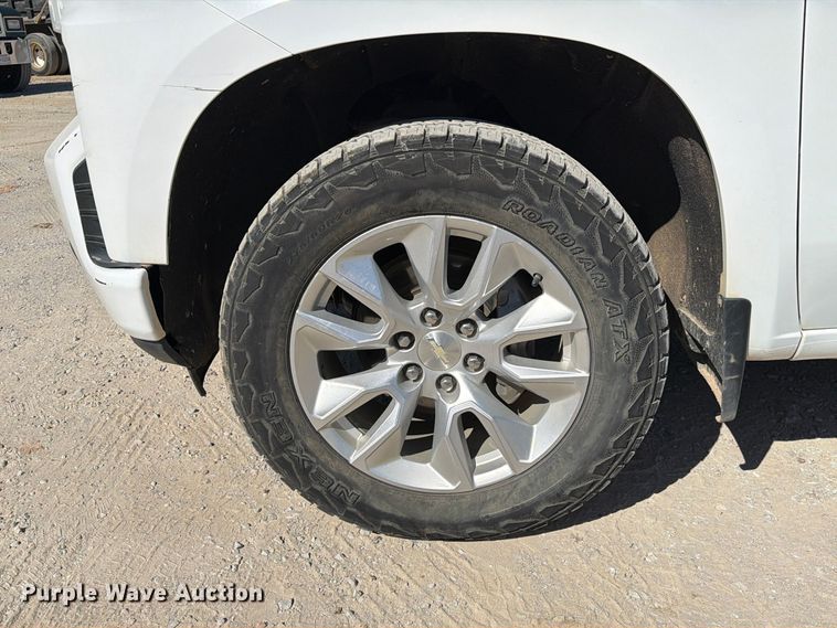 image for item FM6570 2022 Chevrolet Silverado 1500 Crew Cab pickup truck