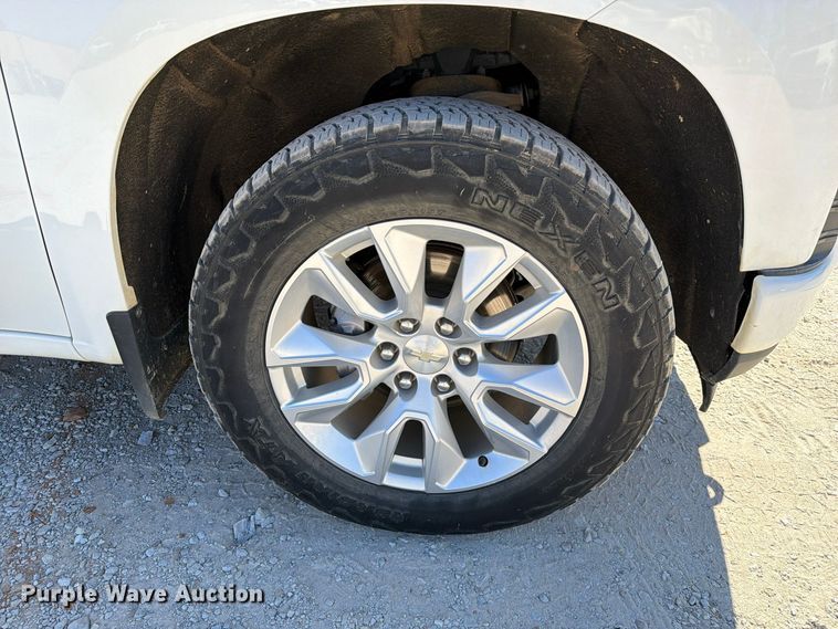 image for item FM6570 2022 Chevrolet Silverado 1500 Crew Cab pickup truck