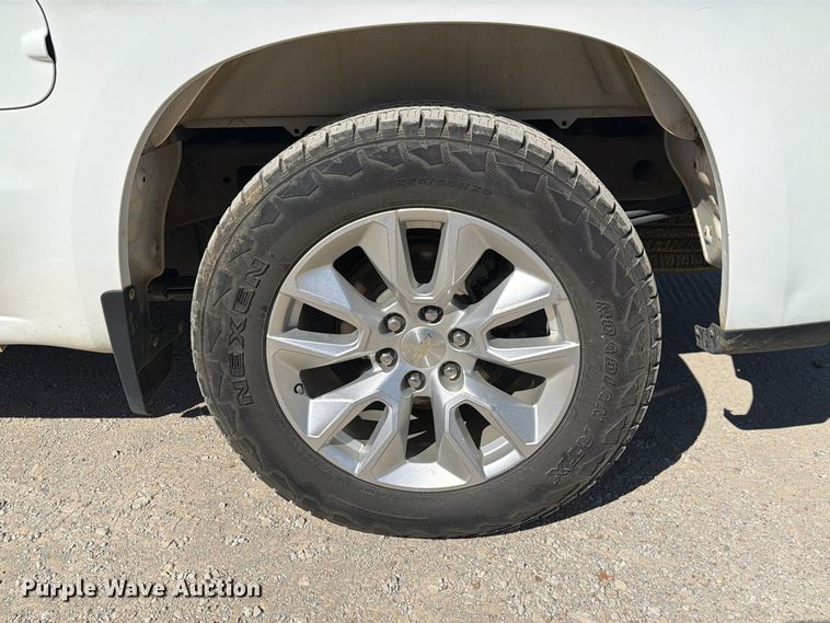 image for item FM6570 2022 Chevrolet Silverado 1500 Crew Cab pickup truck
