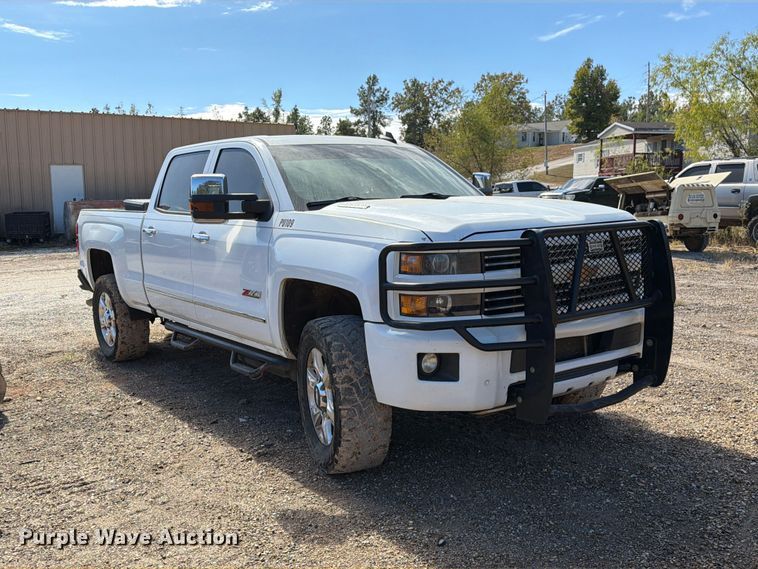 image for item FM6573 2016 Chevrolet Silverado 2500HD Crew Cab pickup truck