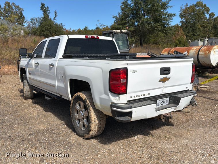 image for item FM6573 2016 Chevrolet Silverado 2500HD Crew Cab pickup truck