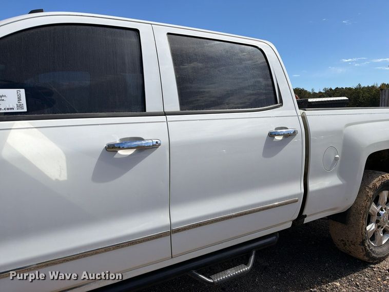 image for item FM6573 2016 Chevrolet Silverado 2500HD Crew Cab pickup truck