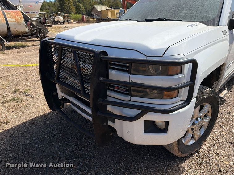 image for item FM6573 2016 Chevrolet Silverado 2500HD Crew Cab pickup truck
