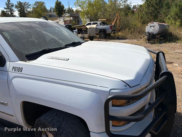 image for item FM6573 2016 Chevrolet Silverado 2500HD Crew Cab pickup truck
